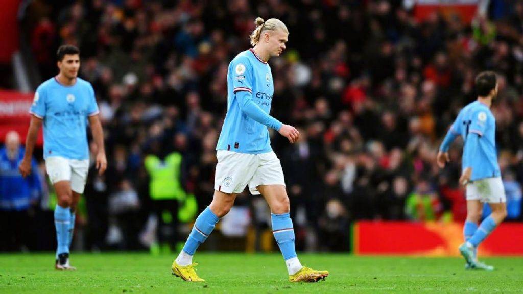 集结日社区盾焦点战，费耶诺德内部沟通，悬念犹存，细节决定成败(浅井舞香背叛完整版影评)